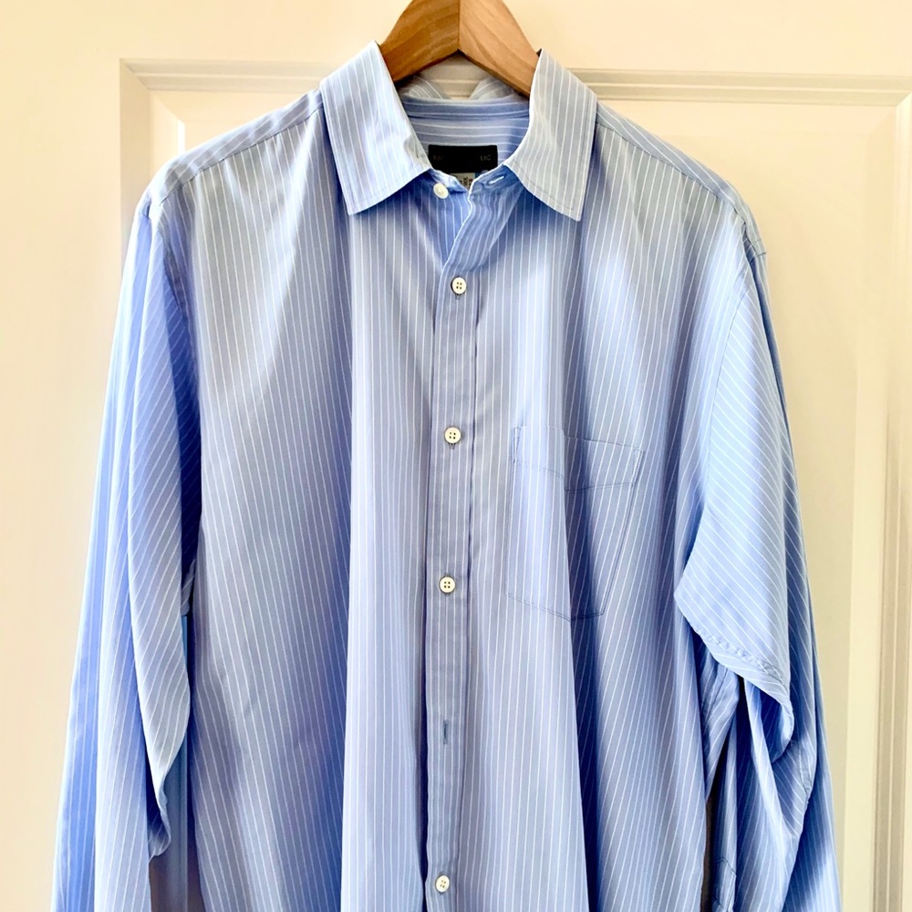 Banana Republic Men’s XL Blue Striped Dress shirt